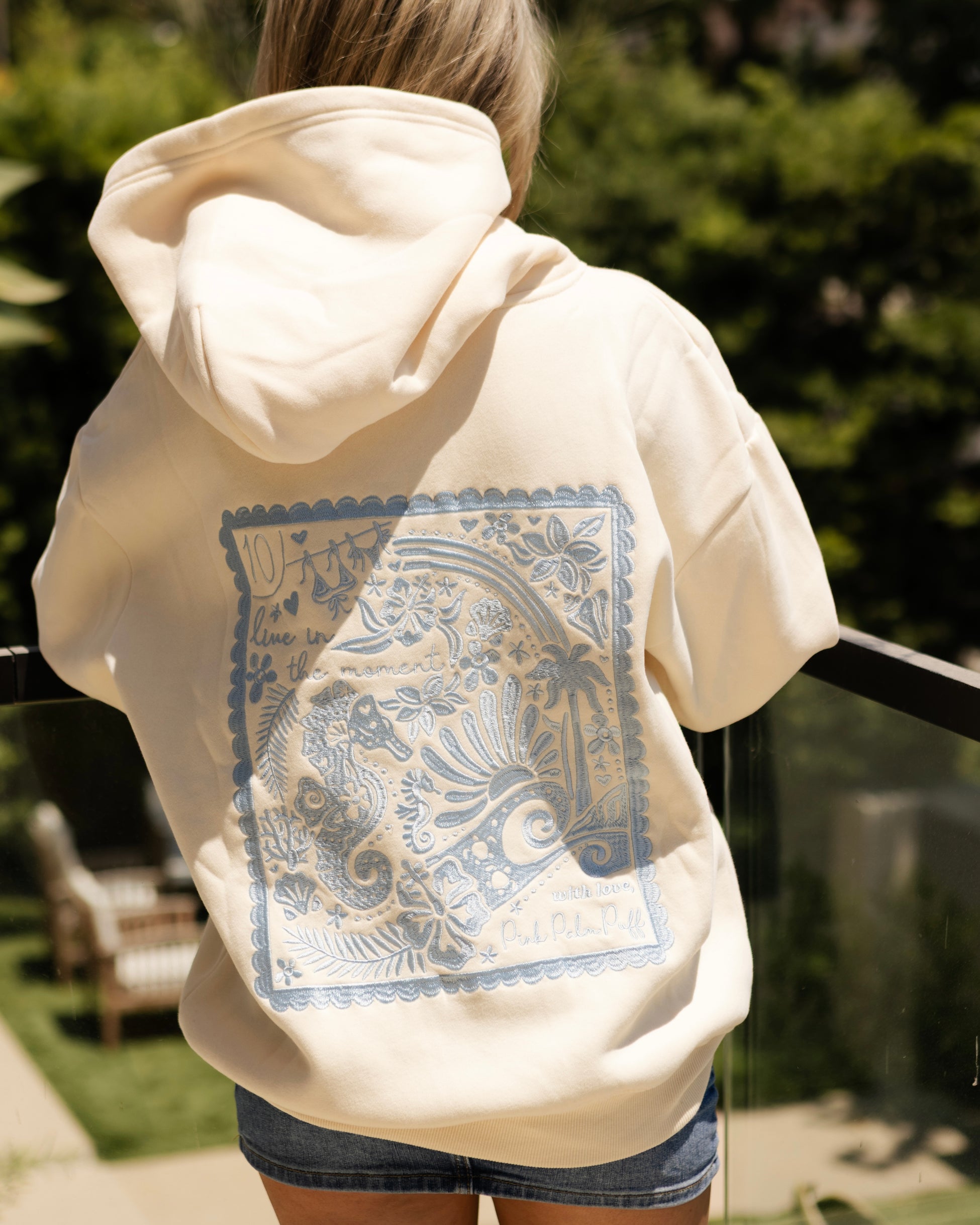 Pink Palm Puff – Pink Palm Puff