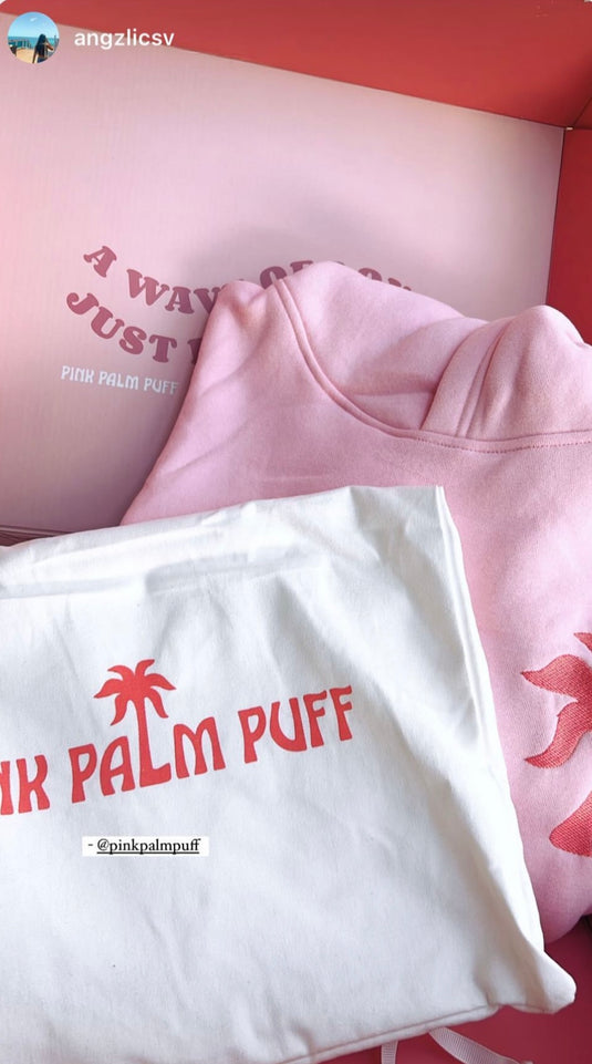 Unboxing Moment Pink Palm Puff