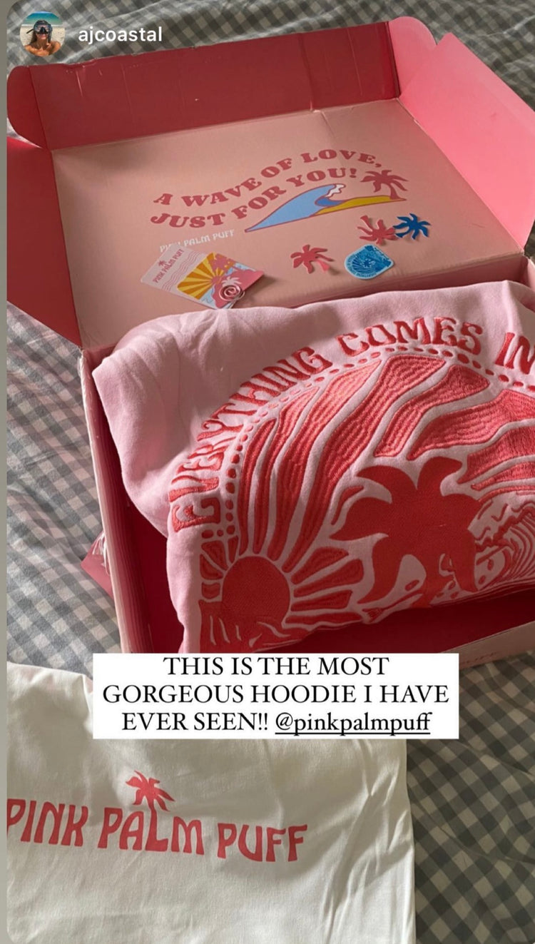 Unboxing Moment Pink Palm Puff