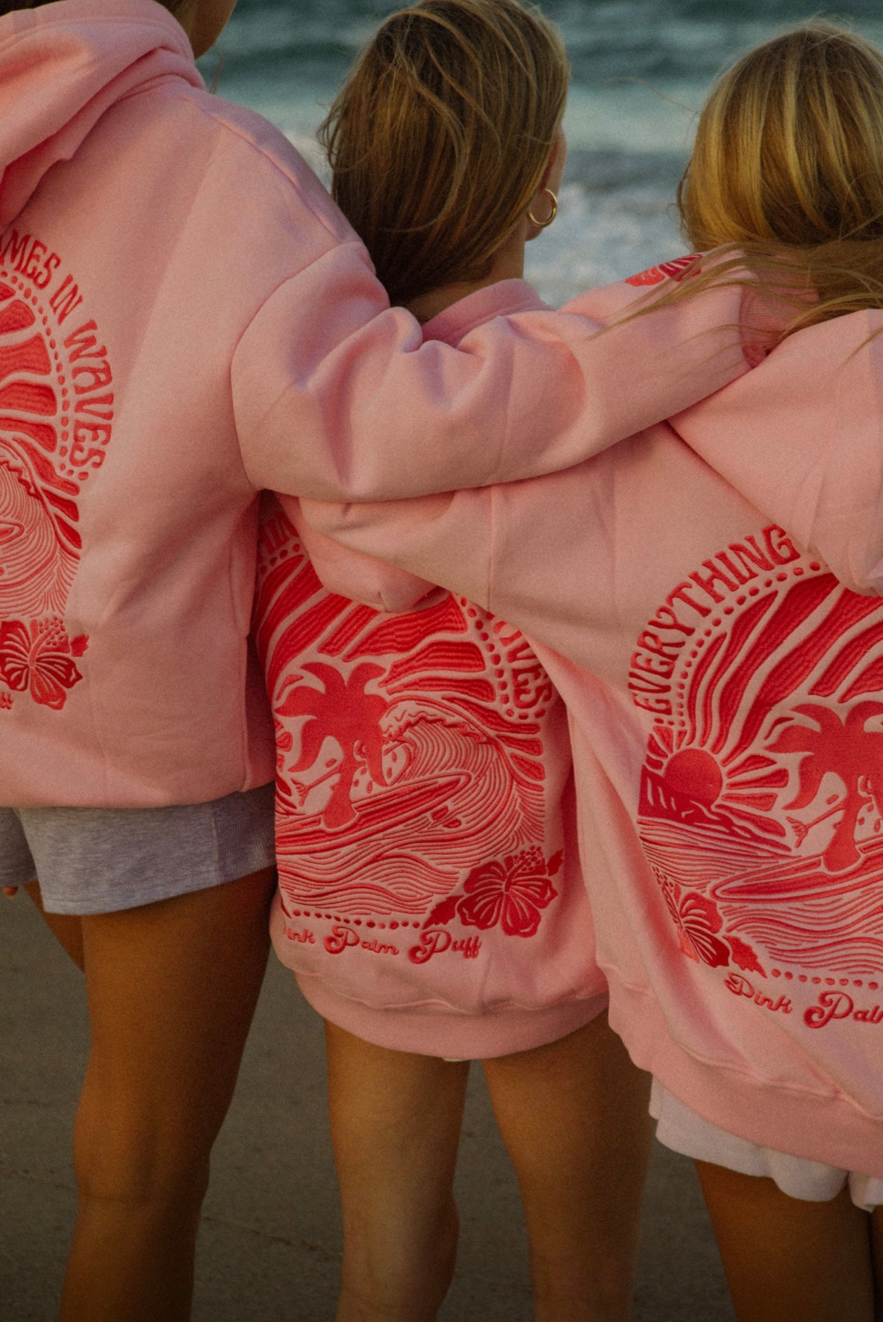 Gallery Pink Palm Puff gallery-pink-palm-puff